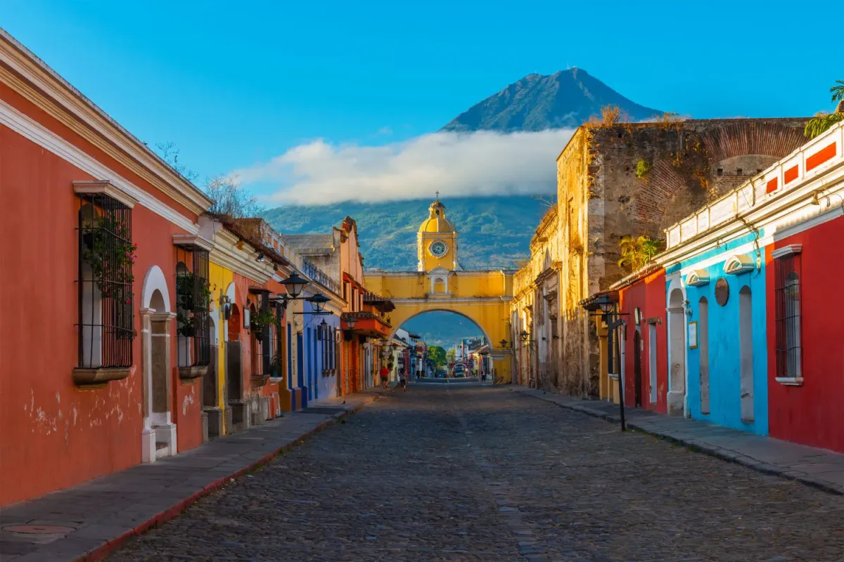 TWIF LatAm August 11 - Stori raises $212 million!